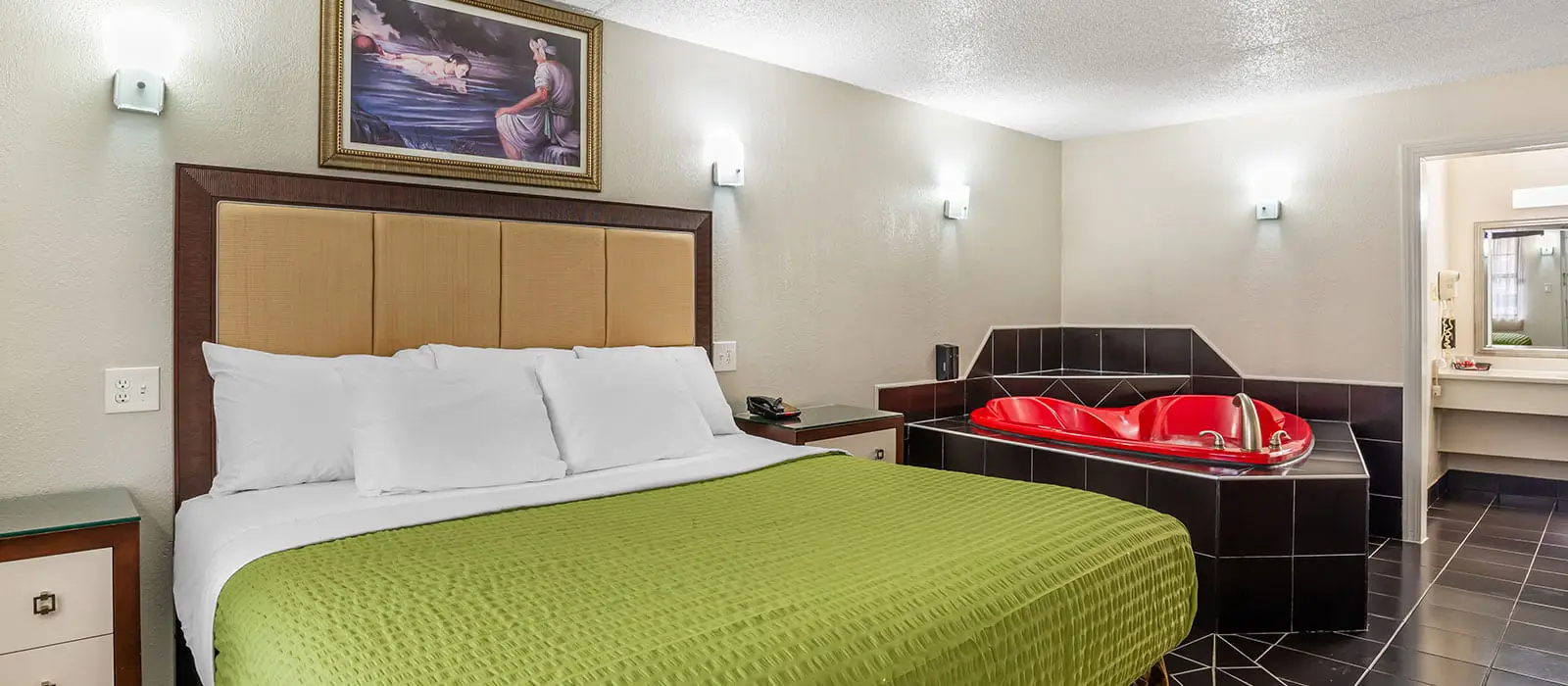 Econo Lodge Inn & Suites Richmond, Virginia — View 4 of our comfortable hotel rooms, amenities, and exterior