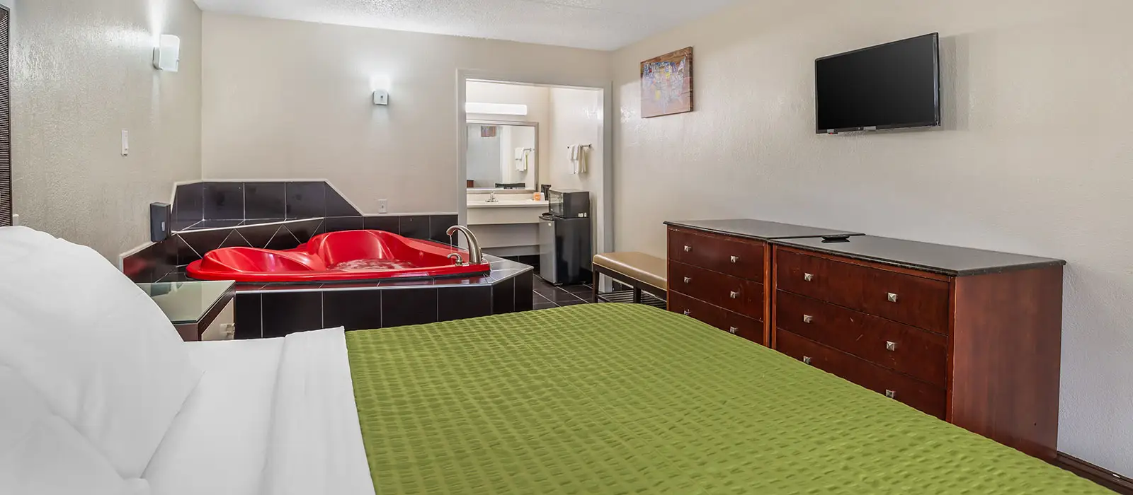Econo Lodge Inn & Suites Richmond, Virginia — View 40 of our comfortable hotel rooms, amenities, and exterior